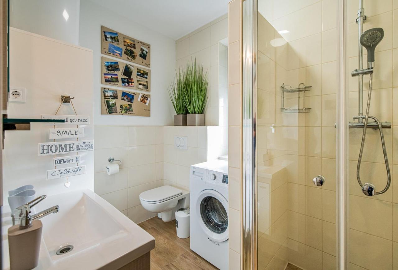 Apartmaji Banonia " Poletni Vetrc " Banovci Εξωτερικό φωτογραφία