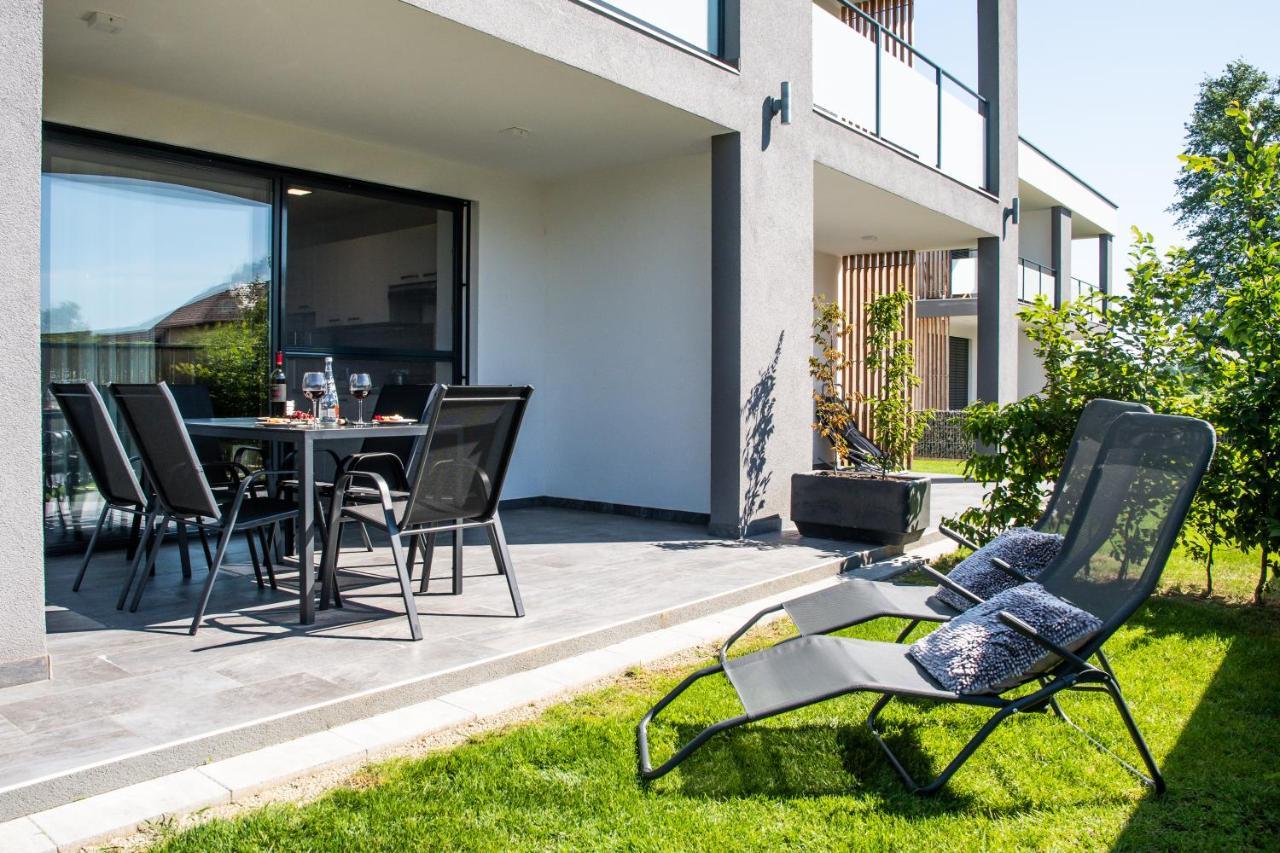 Apartmaji Banonia " Poletni Vetrc " Banovci Εξωτερικό φωτογραφία