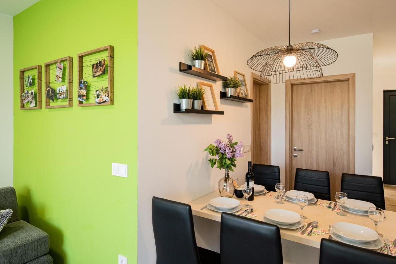 Apartmaji Banonia " Poletni Vetrc " Banovci Εξωτερικό φωτογραφία